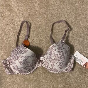 Gilligan & O'Malley Purple and Silver Lace Bra with Underwire